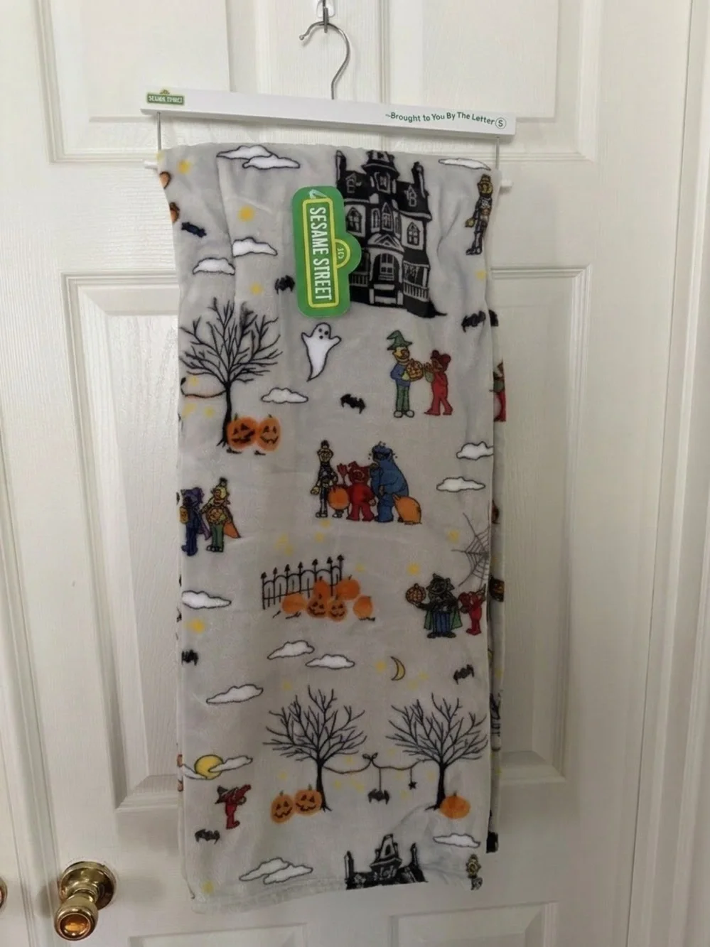 New Sesame Street Halloween blanket 50×60